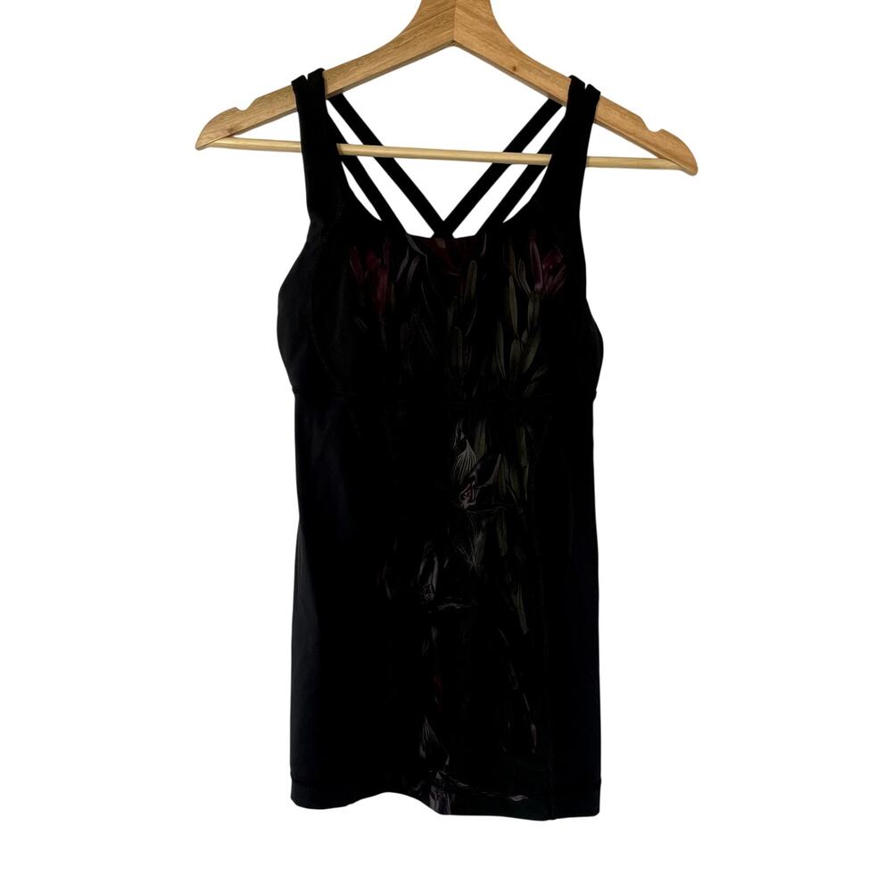 Lululemon mesh back racerback tank top‎ built in shelf bra women's size small